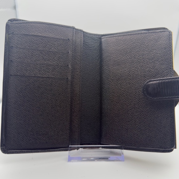 Louis Vuitton Black Epi Leather French Purse Wallet Gold | Women’s | Used | - Picture 6 of 10